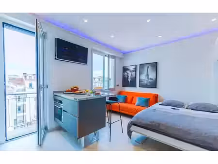 location meublée appartement 1 pièce 25 m² à nice (06000), 850 €