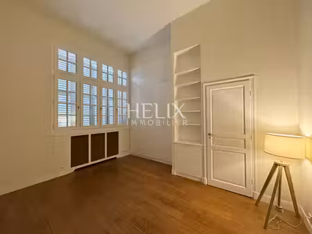 exceptionnel appartement 'une maison' 4 pièces, jardin d'environ 146 m2 ! 12 mn rer a