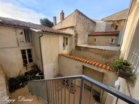 appartement à vendre 1 pièces la rochelle (17) - cœur historique de la rochelle - a 200m..