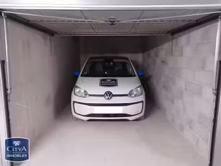 location garage box et parking à cholet (49300) : à louer / cholet