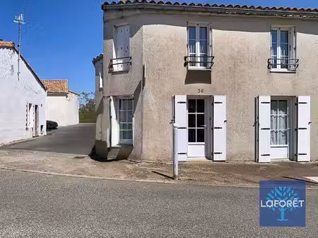 maison familiale de 105 m² avec jardin et garage - en plein coeur de chantonnay