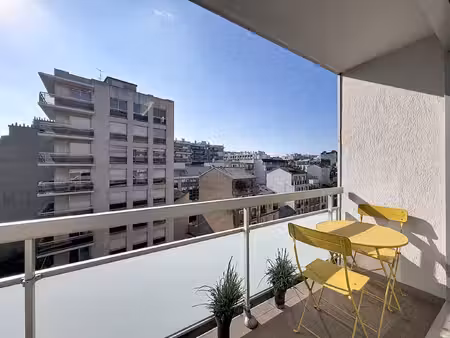paris 15 - rue de vouille - studio meuble avec balcon
