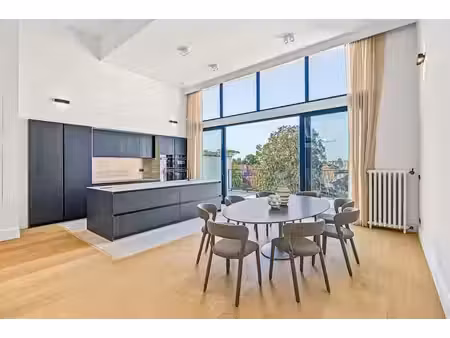 duplex-penthouse de 288 m² avec terrasse sur montgomery