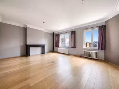 appartement 1 chambre de 115 m² – bruxelles-midi