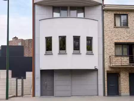 maison d’exception de 360m² avec ascenseur privatif – peb c