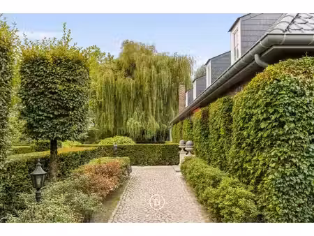 ferme carrée exclusive