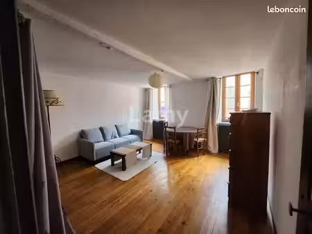 appartement 2 pièces 61 m²