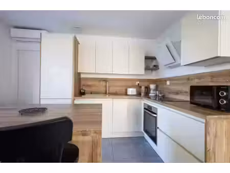 ? maison meublée 92 m² – 3 chambres – terrasse – jardin - climatisation - garage