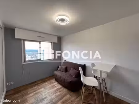 studio 1 pièce 16 m²