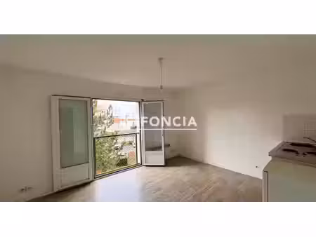 studio + parking