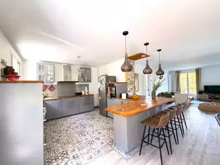 pont-du-casse belle maison familiale avec piscine, 4 chamb