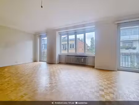appartement 2 chambres + bureau avec terrasse