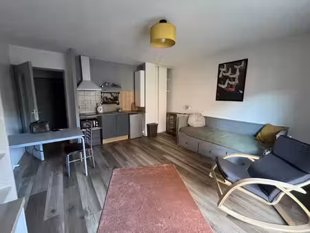 studio meublé 27 m2 avec balcon pau, rue montpensier