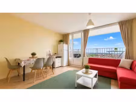 studio avec terrasse et vue panoramique – faire offre à part