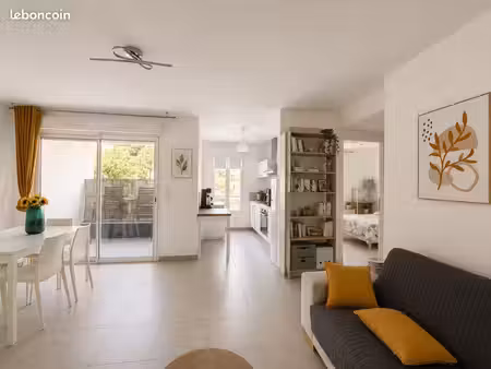 appartement t2 meublé avec terrasse et parking à bastia (hauteurs)