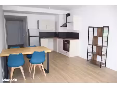 beau t2 meublé récent avec terrasse et garage à lorient