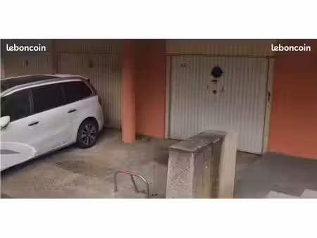 box fermé et sécurisé evry proche rer