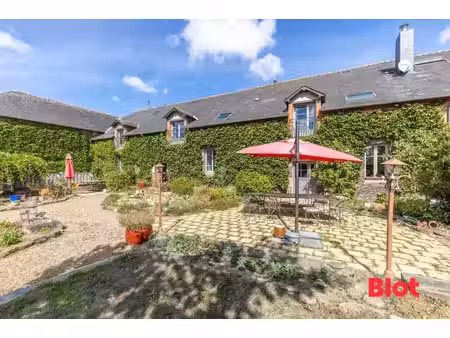 a vendre chez blot à breal-sous-montfort campagne longère de 470m2 8chs sur 9500m2 avec dé