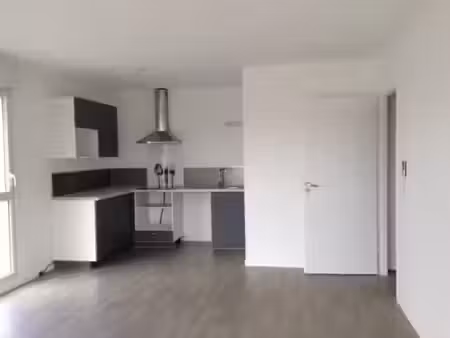 location appartement 3 pièces 64.2 m² à saint-nazaire (44600), 684 €