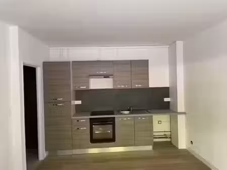 location appartement 2 pièces 40 m² à metz (57000), 740 €