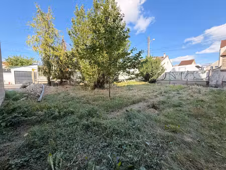 terrain à bâtir dans le quartier de coeuilly