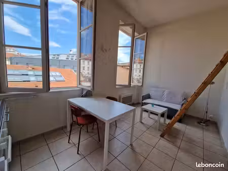 studio 1 pièce 18 m²