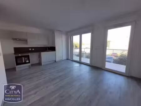 vaste studio neuf