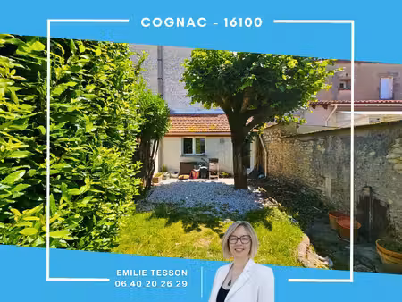 maison de ville avec petit jardin - 1 chambre et un bureau