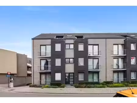 instapklaar appartement met 2 slaapkamers, 3 terrassen en...