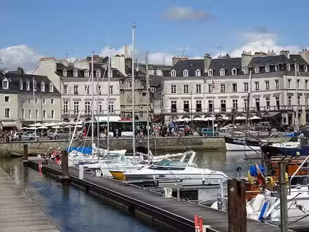 studio - port de vannes - parking