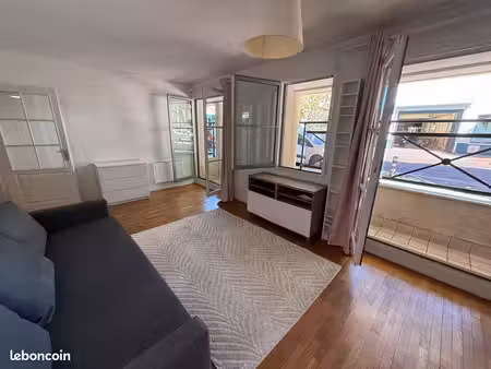 grand studio meublé 32 m² avec loggia – le perreux-sur-marne – 820 charges comprises