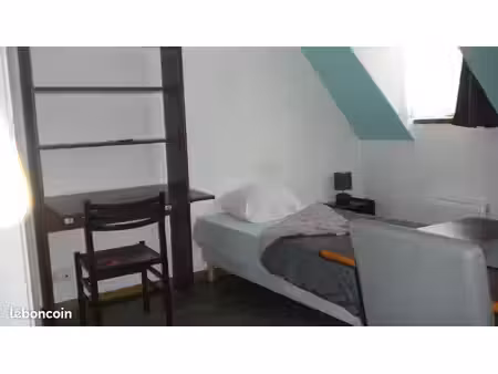 studio meublé en plein -centre - toutes charges comprises