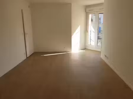 location appartement 2 pièces 43.14 m² à melun (77000), 735 €