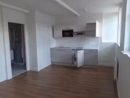 location appartement 1 pièce 23.75 m² à metz (57000), 416 €