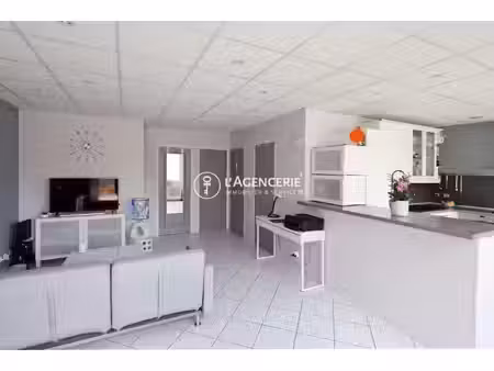 appartement t3 avec terrasse et garage