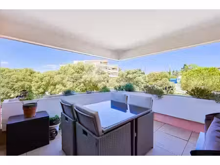 t3 spacieux avec terrase
