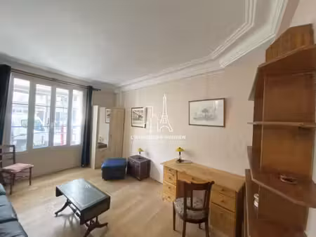 rue caulaincourt: grand studio ; ideal premier achat, invest