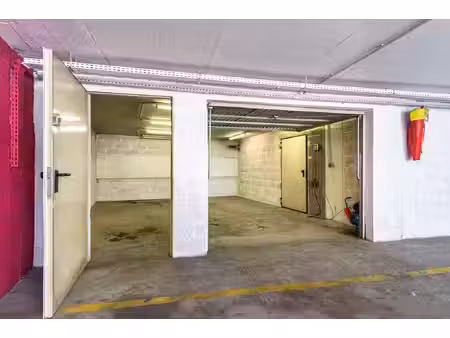 garage double sécurisé avec accès piéton au coeur de strasbourg