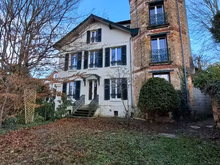 demeure de 175 m2 situé à l'étang-la-ville.