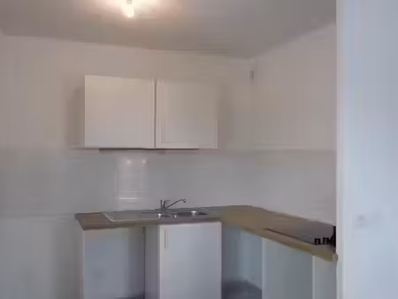 location appartement 2 pièces 52 m² à marseille 8ème (13008), 840 €