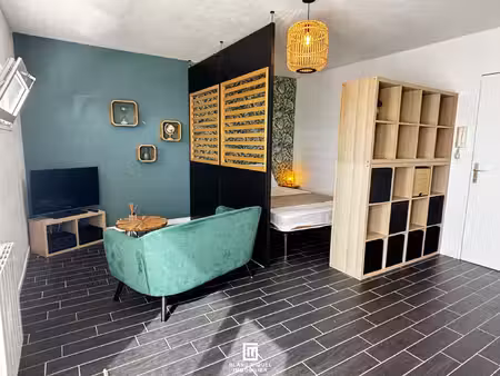 bordeaux nansouty - magnifique t1 bis avec parking et balcon
