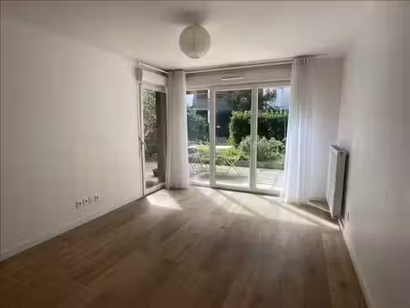 appartement - 1er étage - 46,04 m2 - 2 pièces - non meublé