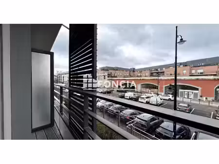 corbeil - studio avec balcon et parking en sous-sol