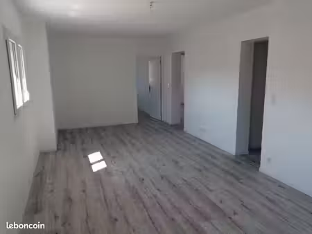 t3 55 m² – entièrement rénové – dpe d – climatisation