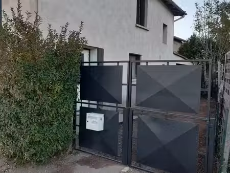maison avec jardin et garage