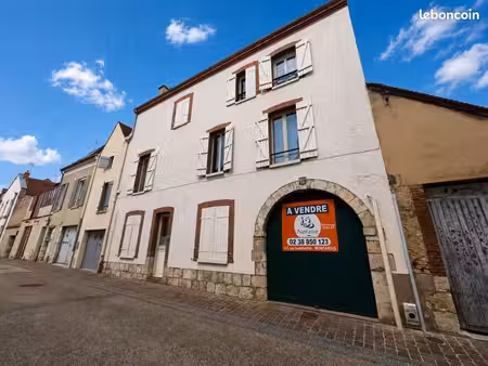 immeuble de rapport 270 m² montargis