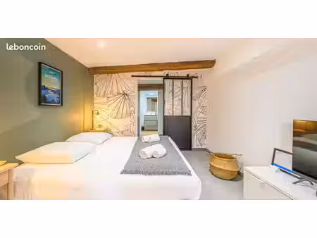 studio meublé t1 rénové sur le port de vannes