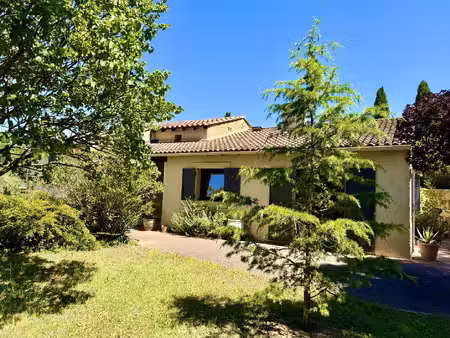 villa de charme sur les hauteurs de l'isle sur la sorgue