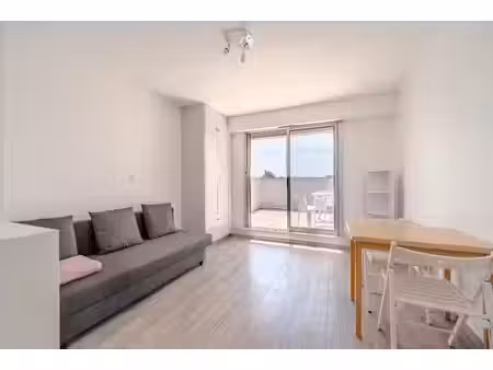 rare sur schiltigheim : studio meublé avec terrasse vue dégagée
