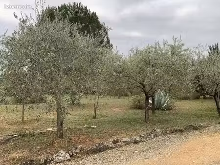 terrain 580 m² la celle